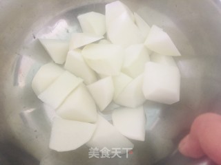 腊鸭腿焖萝卜的做法步骤：4