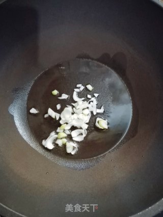 蟹味菇炒肉的做法步骤：4
