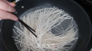 葱油拌面的做法步骤：4