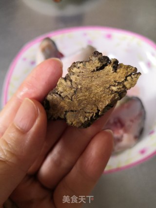 川芎鱼头炖豆腐的做法步骤：2