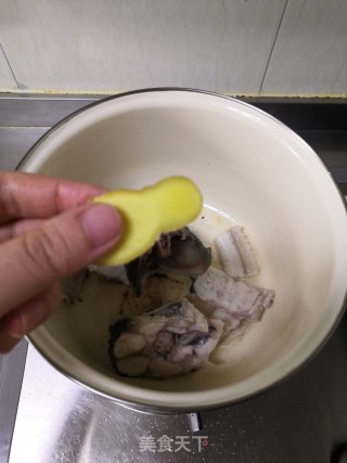 川芎鱼头炖豆腐的做法步骤：5
