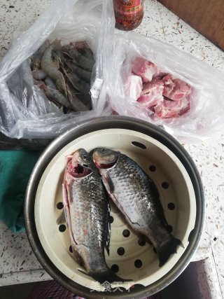 网红奶白鲫鱼汤的做法步骤：1