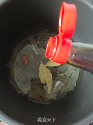 牛皮腐竹冻的做法步骤：3