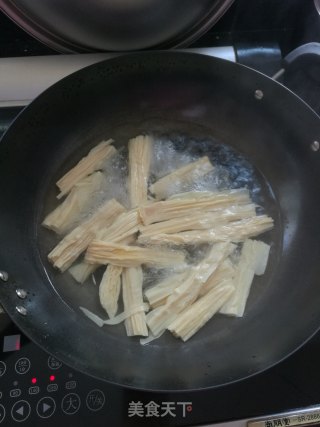 牛皮腐竹冻的做法步骤：5