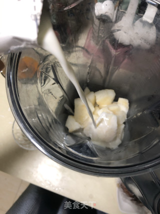 牛奶雪梨汁的做法步骤：3