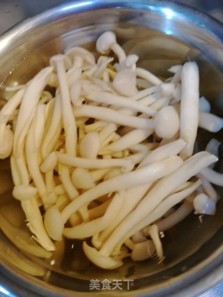 红绘牛肉的做法步骤：2