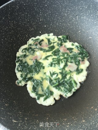 菠菜培根鹅蛋饼的做法步骤：16