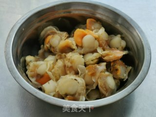 小炒扇贝肉的做法步骤：1