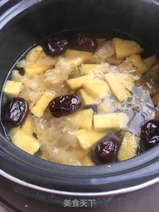 银耳凤梨甜汤的做法步骤：10