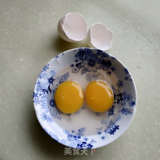 鹅蛋炒粉皮的做法步骤：2