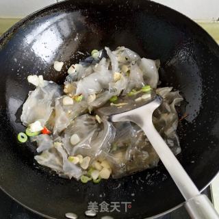 鹅蛋炒粉皮的做法步骤：11
