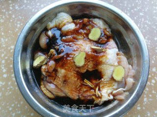 香煎鸡腿的做法步骤：4