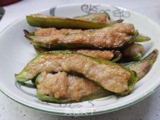 煎酿辣椒的做法步骤：6