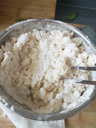 芹菜肉馅蒸饺的做法步骤：1