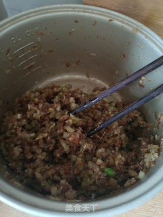 芹菜肉馅蒸饺的做法步骤：5