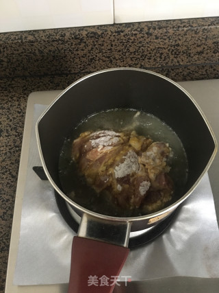 番茄鸡腿炒饭的做法步骤：5