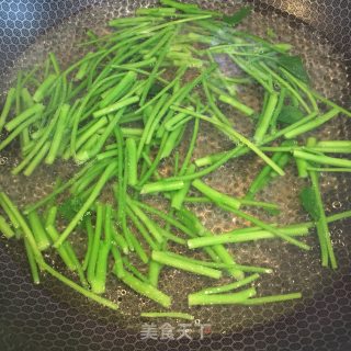 凉拌蕃薯叶的做法步骤：2