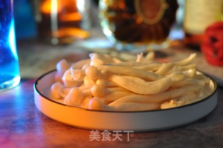 香辣白玉菇的做法步骤：1