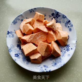 玉米面地瓜粥的做法步骤：1