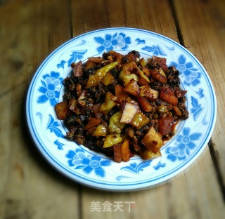 酸辣萝卜炒田螺肉的做法步骤：10