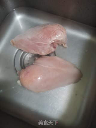 黑椒鸡排的做法步骤：1