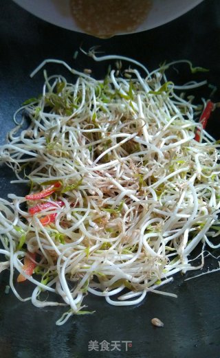糖醋熘豆芽的做法步骤：5