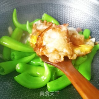 青椒荷包蛋的做法步骤：7