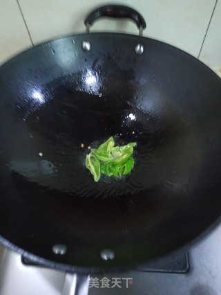 番茄木耳炒菜花的做法步骤：5