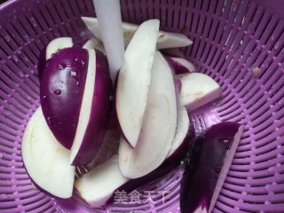 肉末烧茄子的做法步骤：1