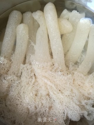 竹荪土鸡汤的做法步骤：2