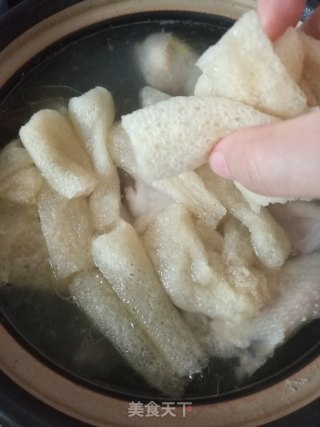 竹荪土鸡汤的做法步骤：4