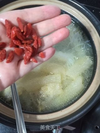 竹荪土鸡汤的做法步骤：7