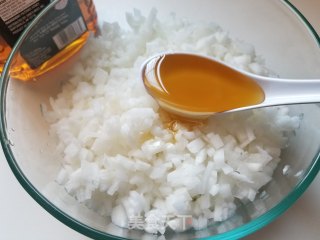 白萝卜蜂蜜水的做法步骤：3