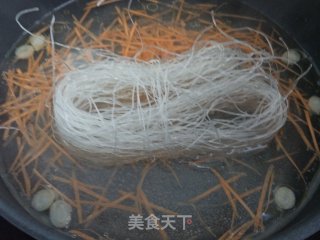 胡萝卜粉丝汤的做法步骤：3