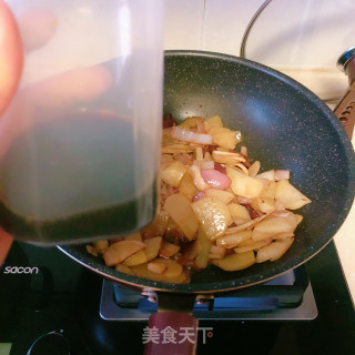 鱼香蘑菇土豆片的做法步骤：7