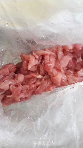 青椒炒肉的做法步骤：1