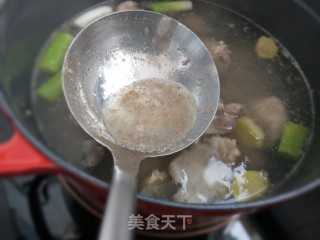 香菇排骨汤的做法步骤：7