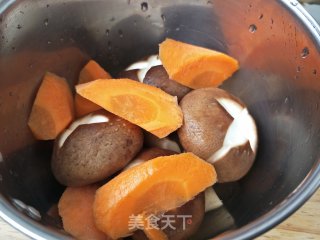 香菇排骨汤的做法步骤：10