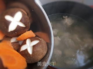 香菇排骨汤的做法步骤：11