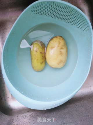 香辣土豆条的做法步骤：1