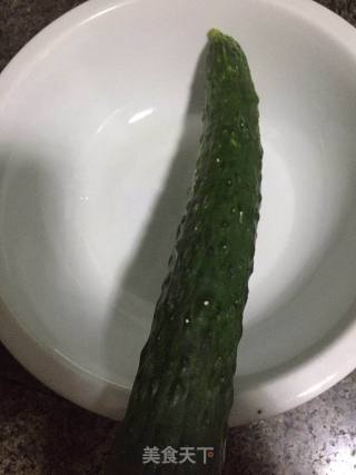 酸辣拍黄瓜的做法步骤：1