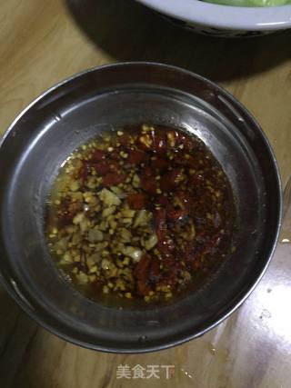酸辣拍黄瓜的做法步骤：4