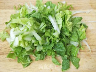 白菜炒香菇的做法步骤：2
