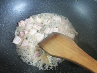 五花肉土豆焖油豆角的做法步骤：4