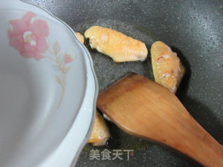 苹果烧中翅的做法步骤：7