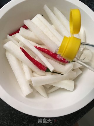 酸辣白萝卜的做法步骤：5