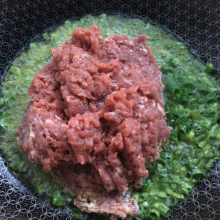 家常胡萝卜牛肉包的做法步骤：7