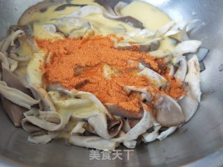 香酥鲜蘑的做法步骤：4