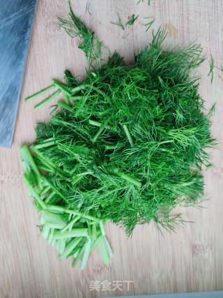 茴香番茄炒鸡蛋的做法步骤：2