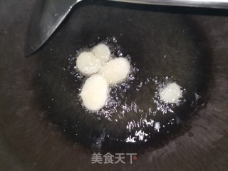 蟹味菇炒肉的做法步骤：4